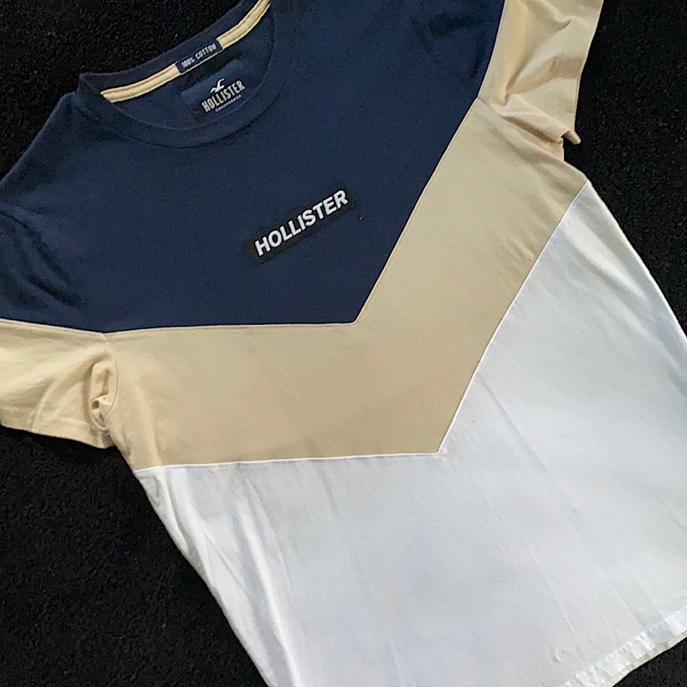 Hollister ttee